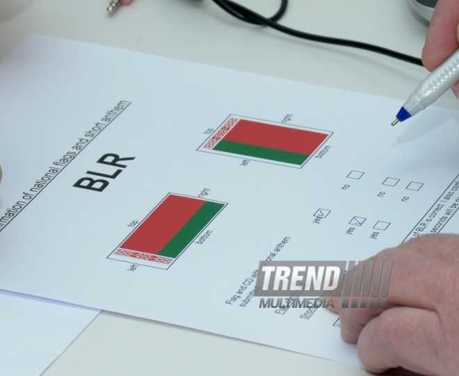 Делегации различных стран проходят аккредитацию на Кубок мира по прыжкам на батуте в Баку. Азербайджан, 3 март, 2016 